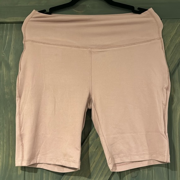 NWT Zenana Plus Size Bike Shorts - Picture 1 of 3